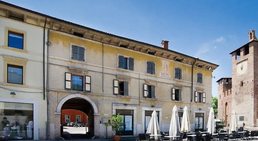 Residenza Giacomo Puccini Verona Bed & Breakfast